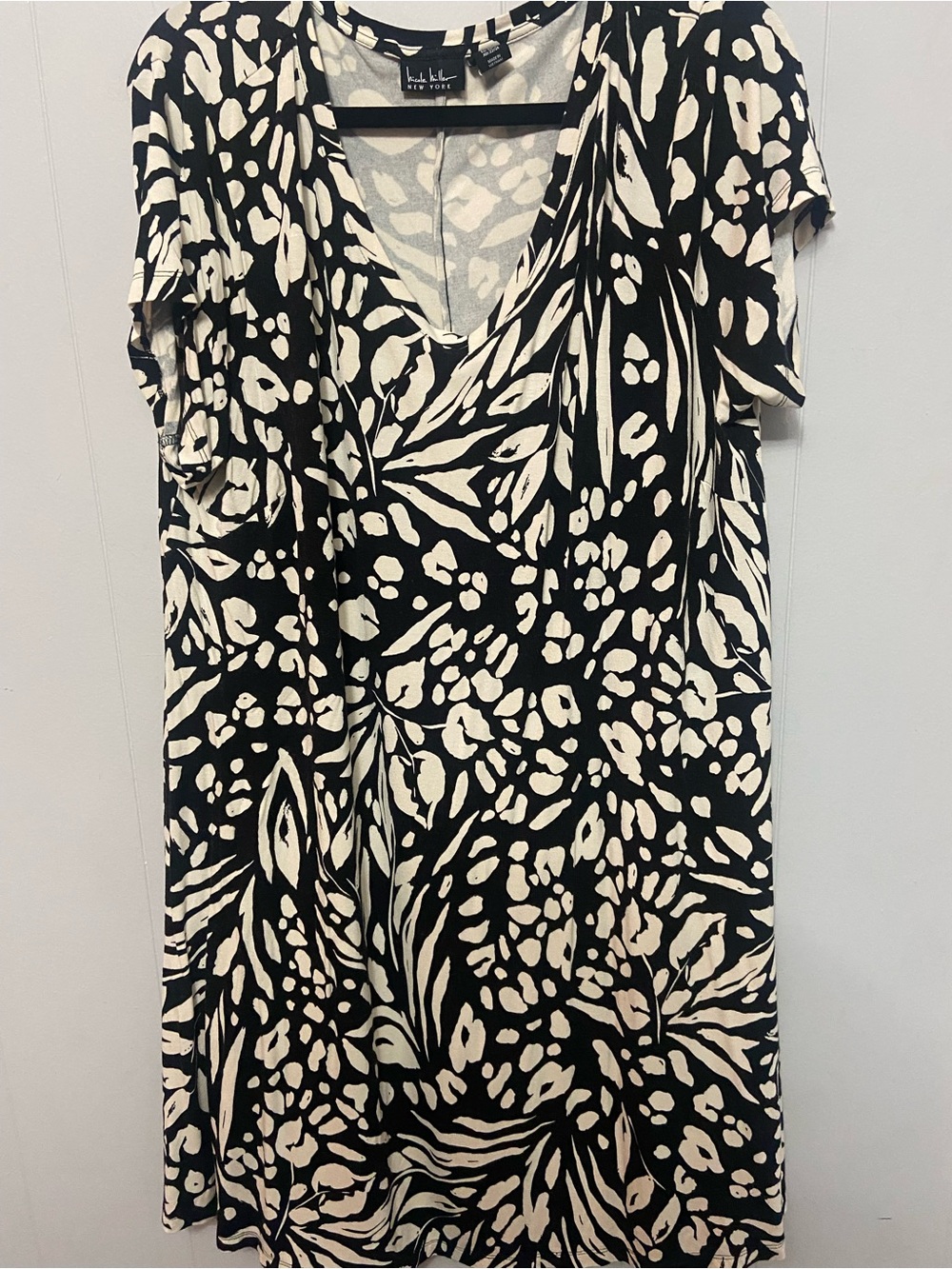 Black & Cream Printed V-Neck Women's Midi Dress